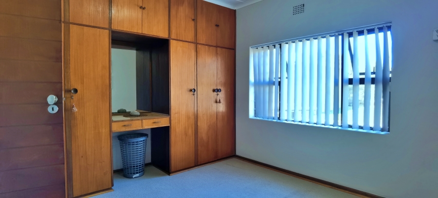 4 Bedroom Property for Sale in Hartenbos Central Western Cape